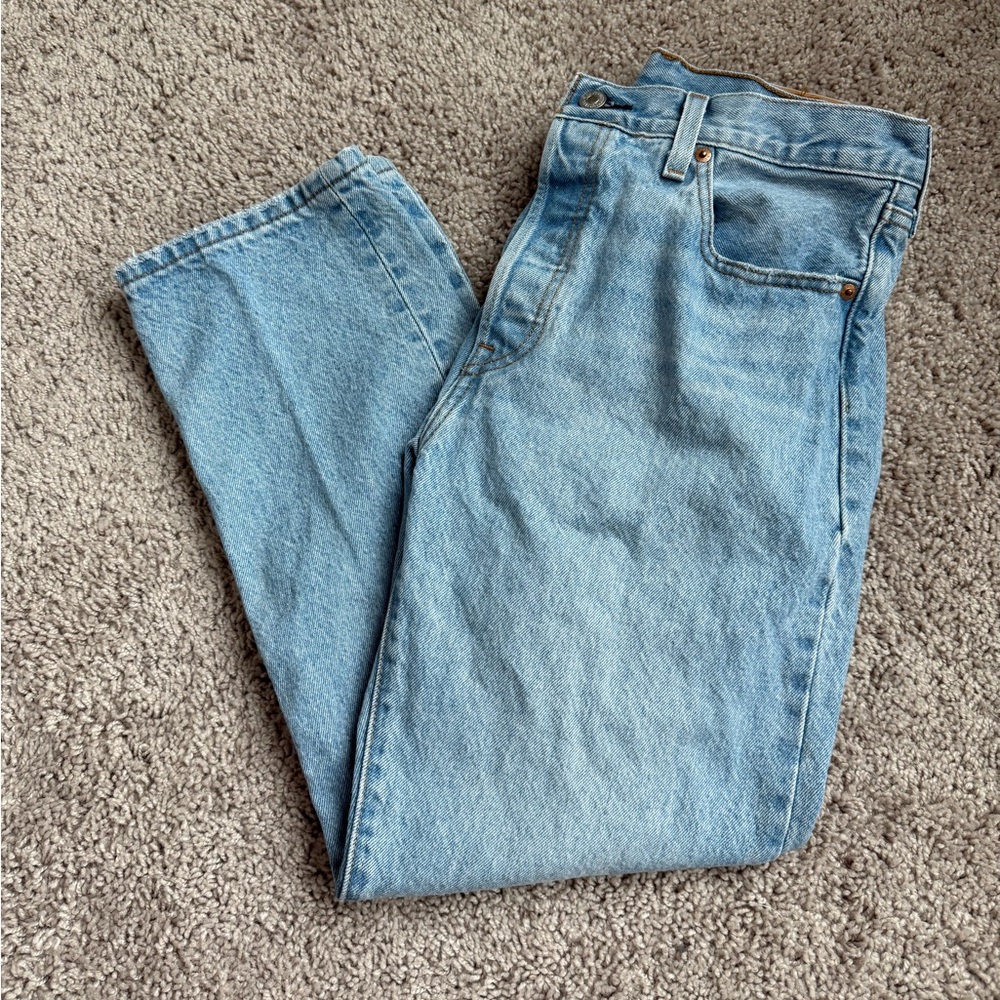 Levi’s Straight Light Blue Jeans, size 29x26